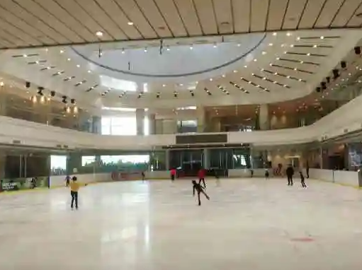 天津嘉里中心溜冰場